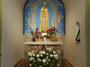 Holy Family Roman Catholic Church