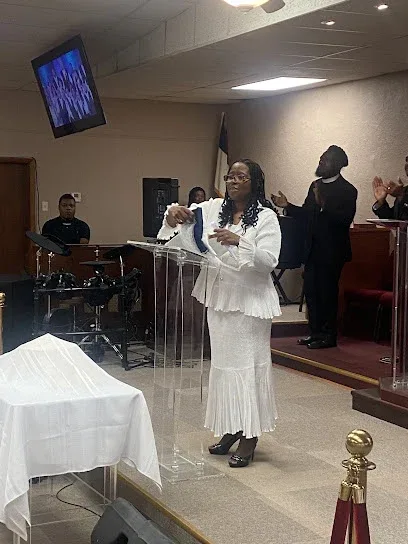 Walnut Park CHURCH OF GOD IN CHRIST